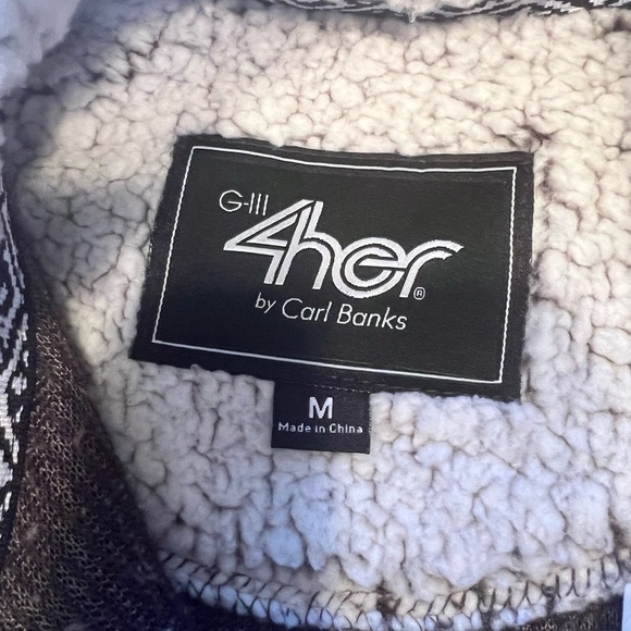 NWT Women's Chicago Cubs Sherpa Vest Size Medium (B5) - Picture 5 of 5